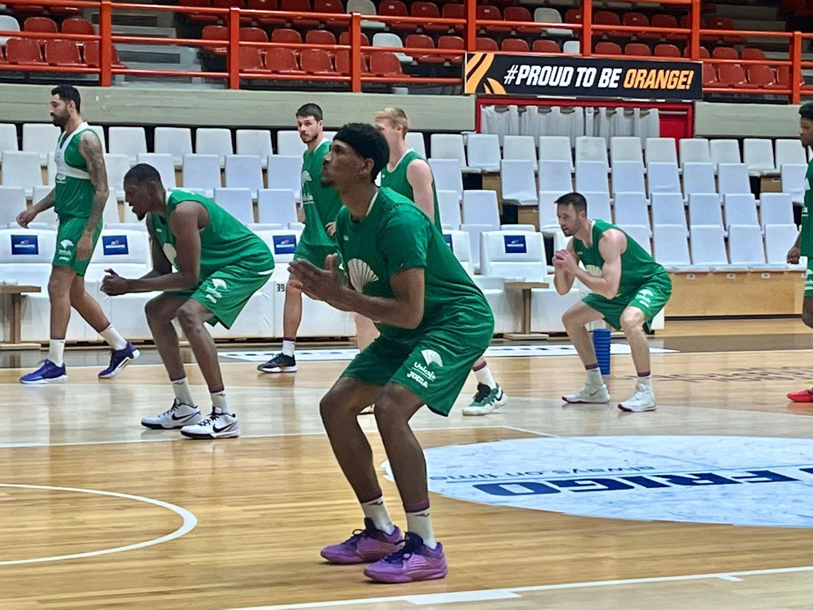 El Unicaja afina en Patras para apuntar a la Final Four