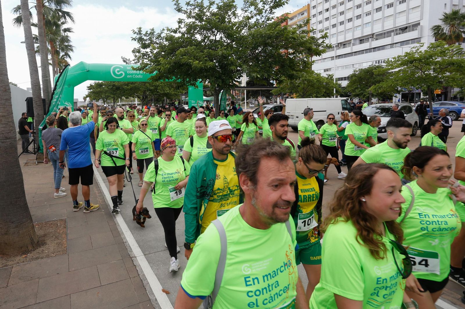 Algeciras se moviliza por la lucha contra el cáncer con su marcha ...