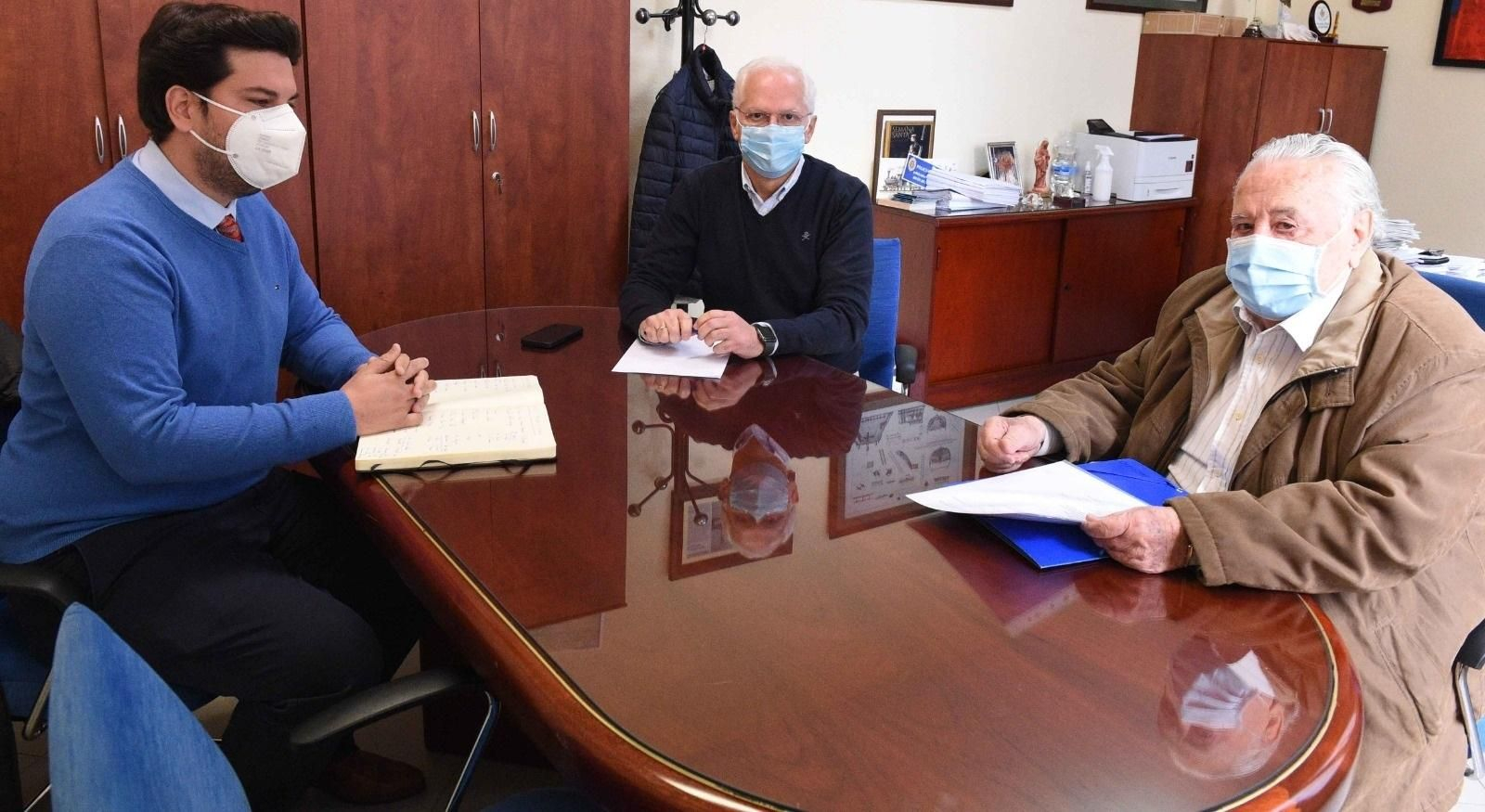 La reunión con los responsables de La Palma.