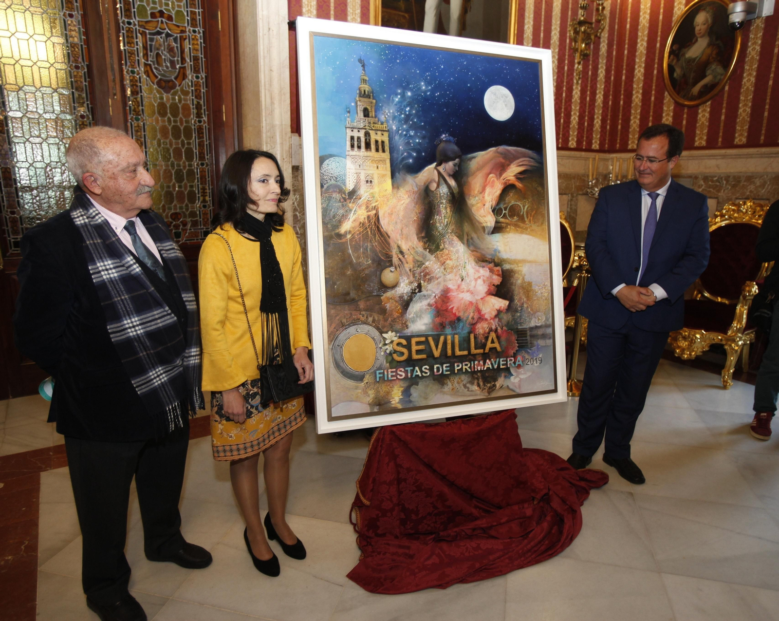 El profesor Huguet, Isabel Sola y Juan Carlos Cabrera tras presentarse el cartel.