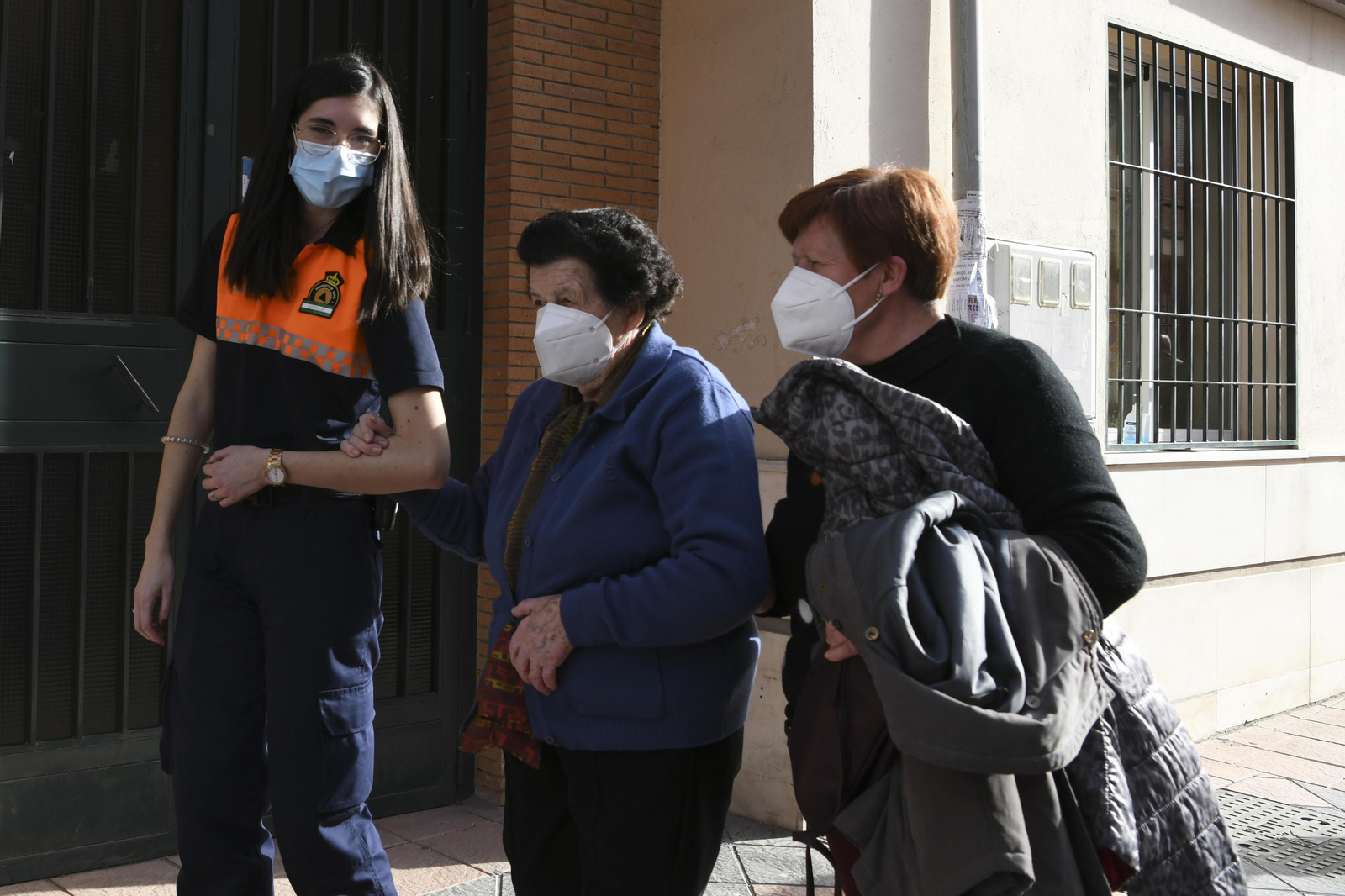 Fotos: empieza la vacunación masiva para los mayores de 80 años en la provincia de Granada