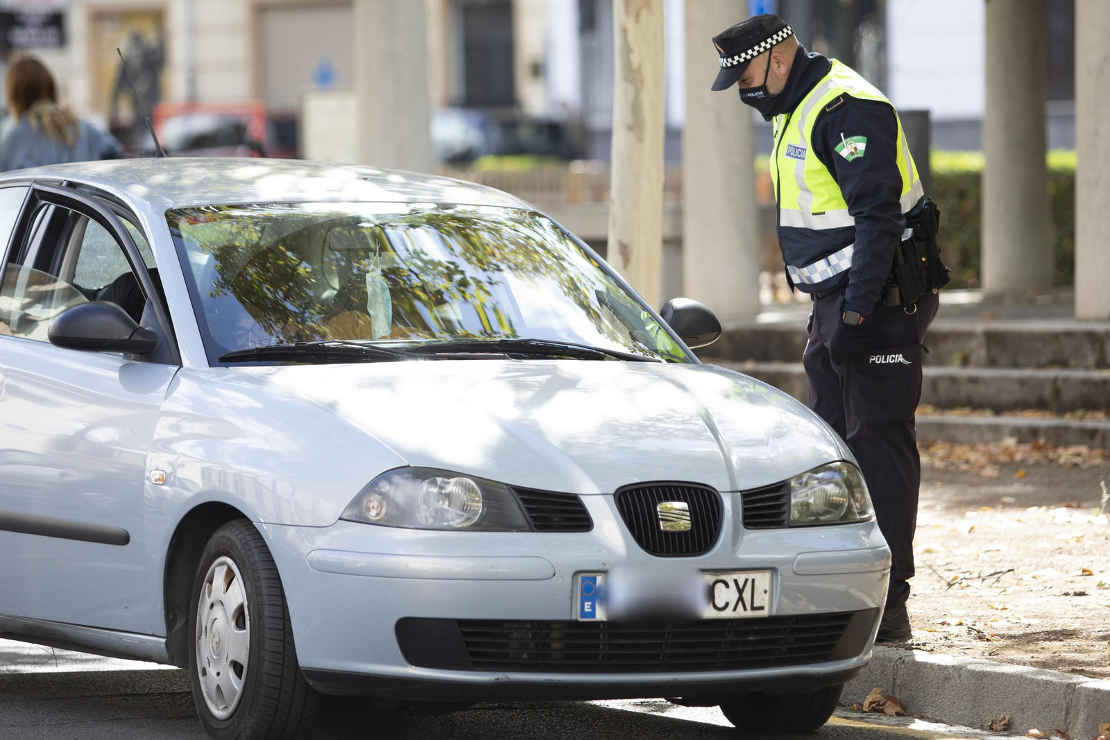 Fotos: así están siendo los controles de Policía y Guardia Civil en Granada por el confinamiento