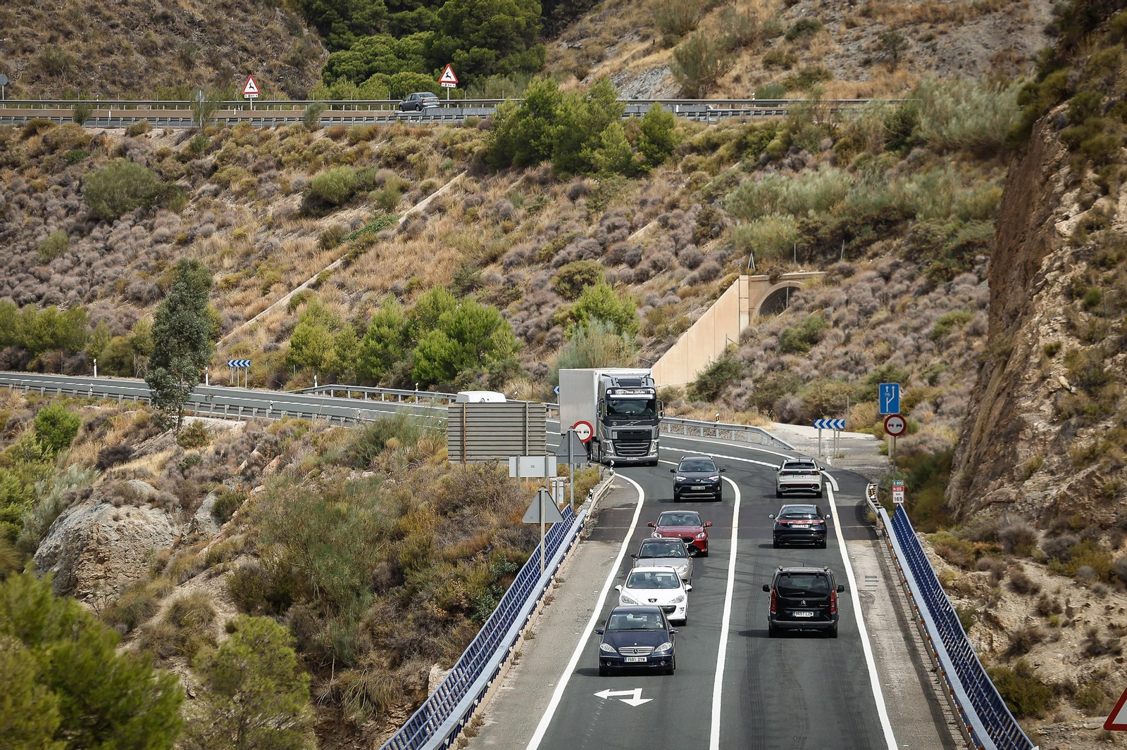 Fotos: así ha ido el primer día de cortes en la autovía A-44 de la Costa de Granada