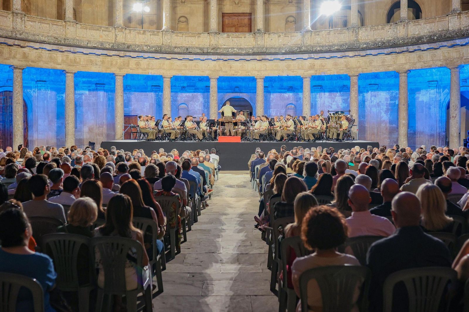 Las mejores imágenes del concierto del Madoc en el Palacio de Carlos V en Granada