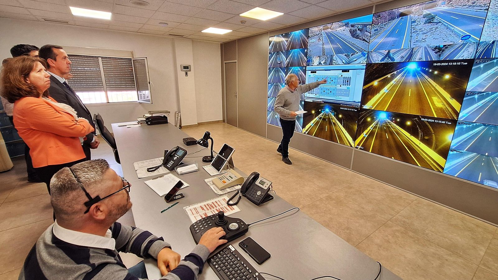 Centro de control de los túneles de la A-7, la carretera con más accidentes de Almería