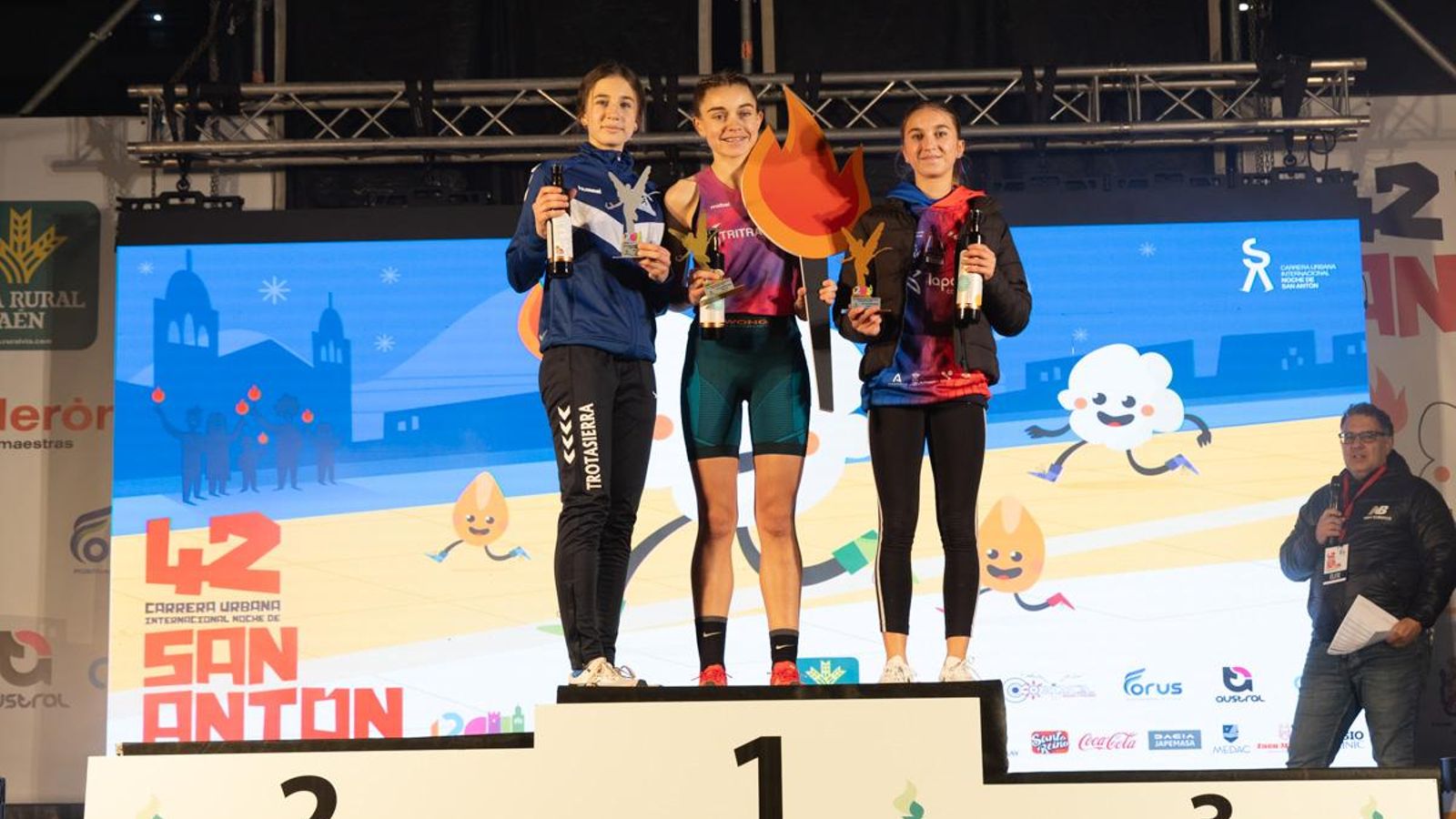 En imágenes: más de 1700 participantes en la Carrera Infantil de San Antón