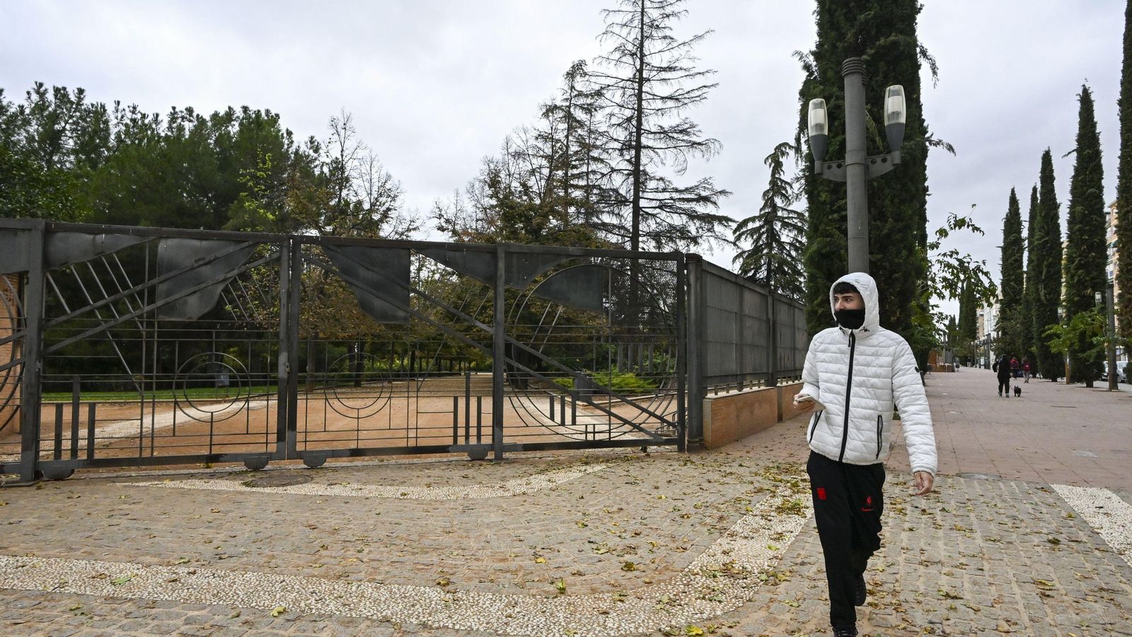 Hubo que cerrar el Parque García Lorca.