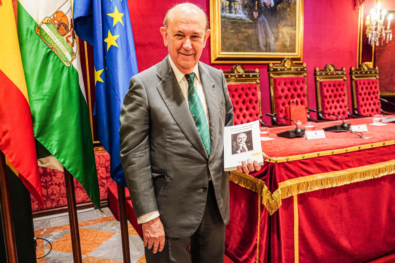 Presentacion del libro de Andrés Ollero en Granada.