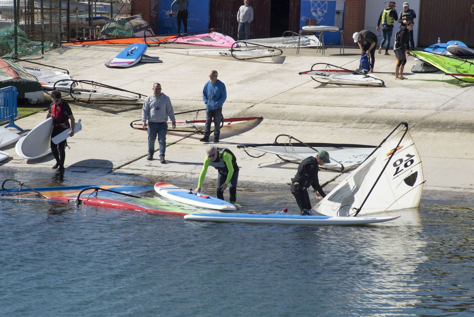Las fotos de la primera jornada opa de Andalucía de la clase Windsurfer, en La Línea