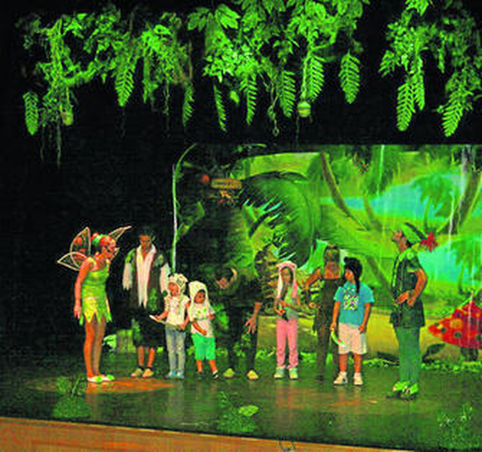 La función infantil se desarrolla en el Teatro Moderno.