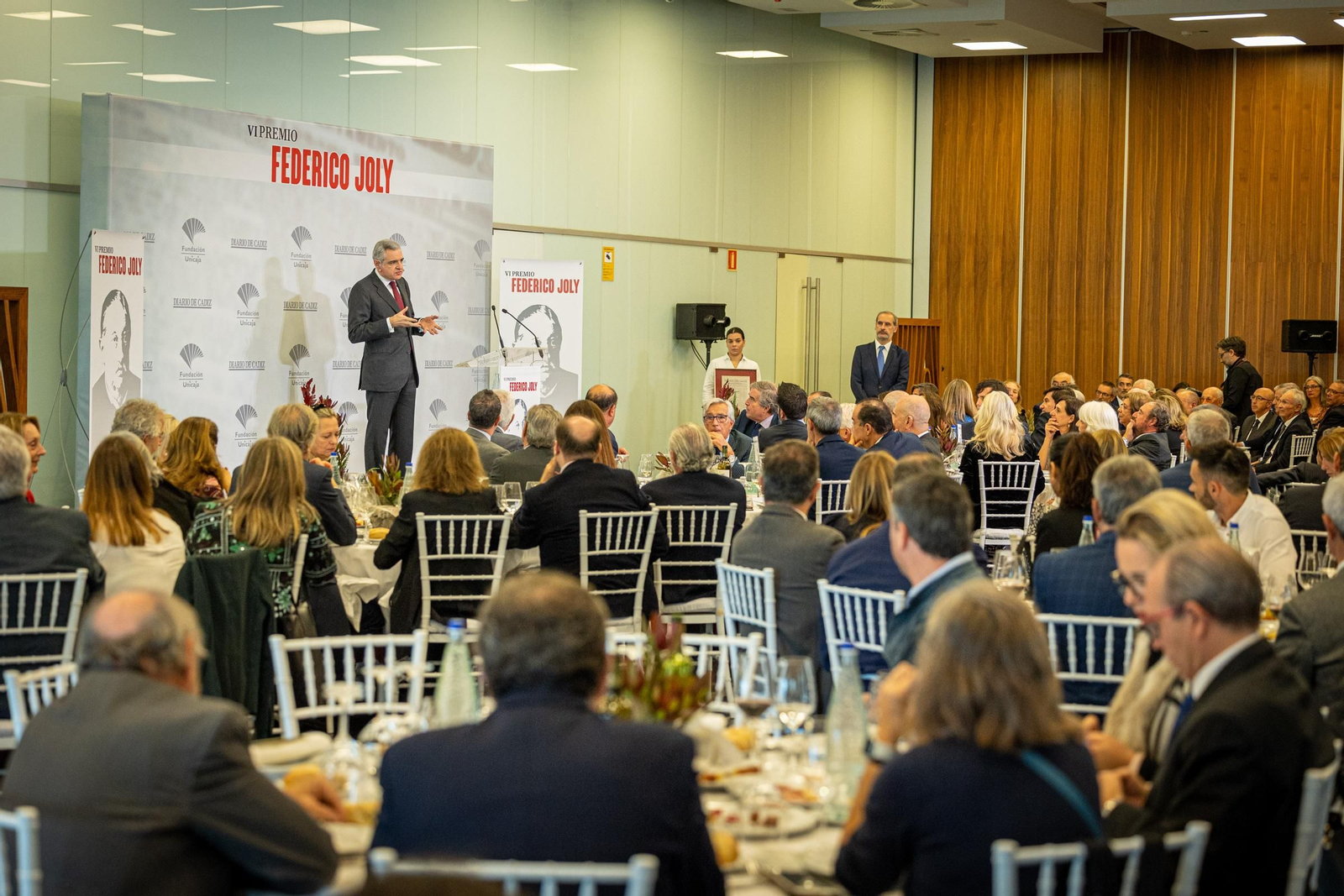 Las imágenes de la entrega del premio Federico Joly al abogado Pedro Pérez-Llorca Zamora