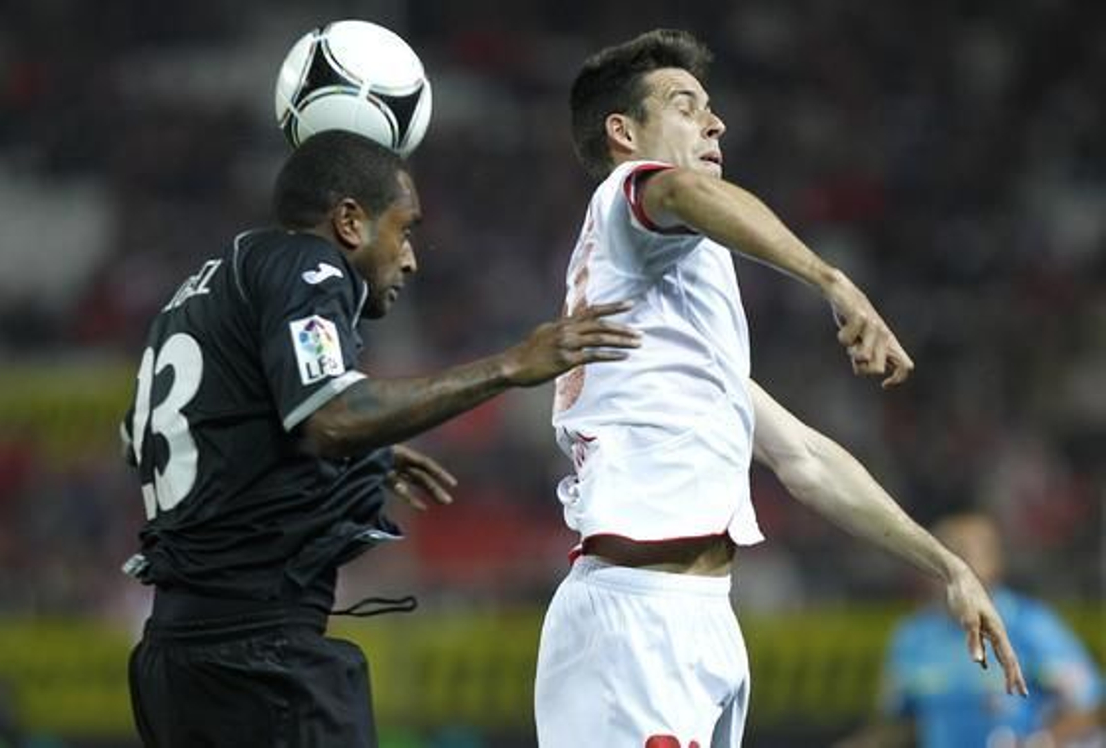 El Sevilla no puede remontar al Valencia en el Sánchez Pizjuán y queda eliminado de la Copa del Rey (2-1). / Antonio Pizarro