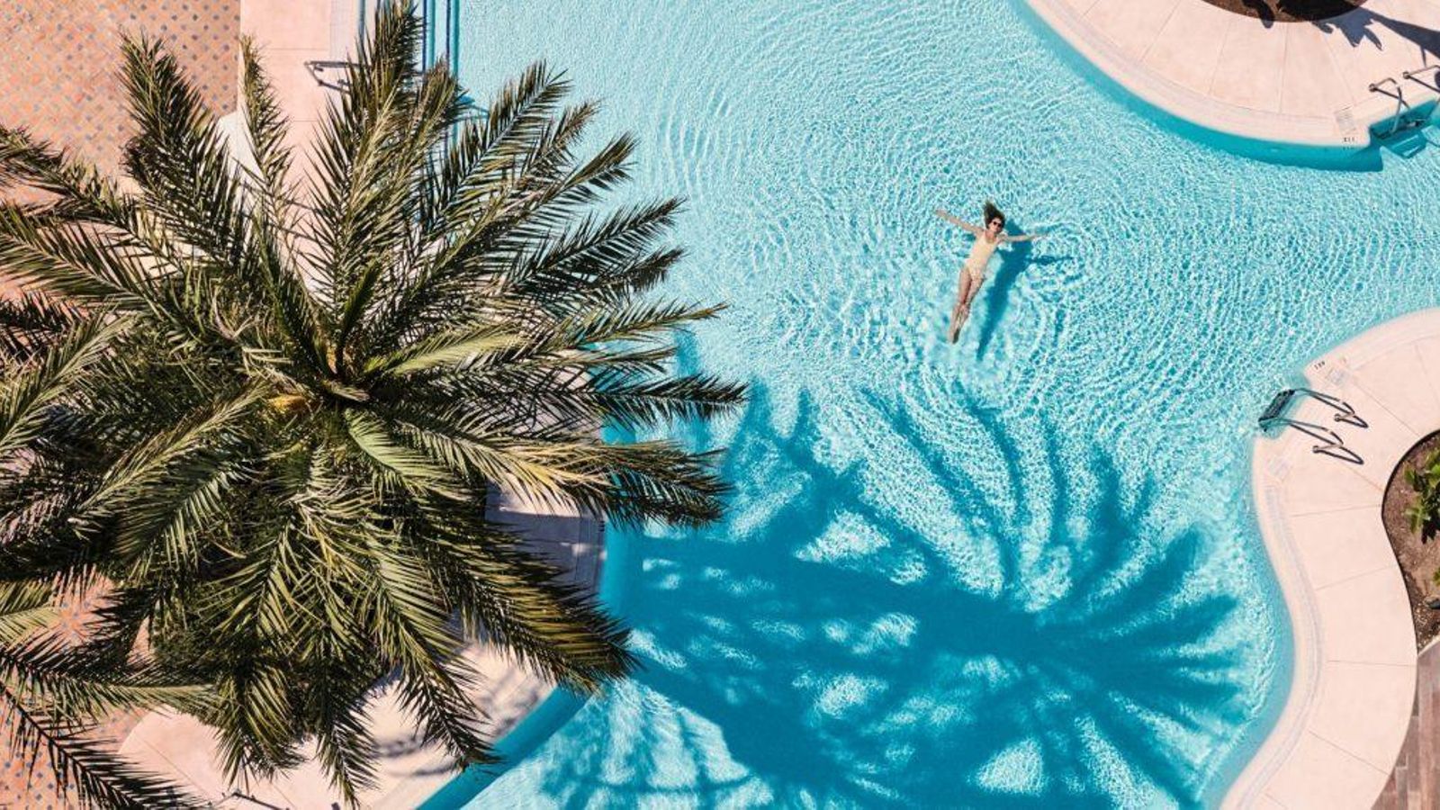 La piscina del Don Carlos Beach Club.