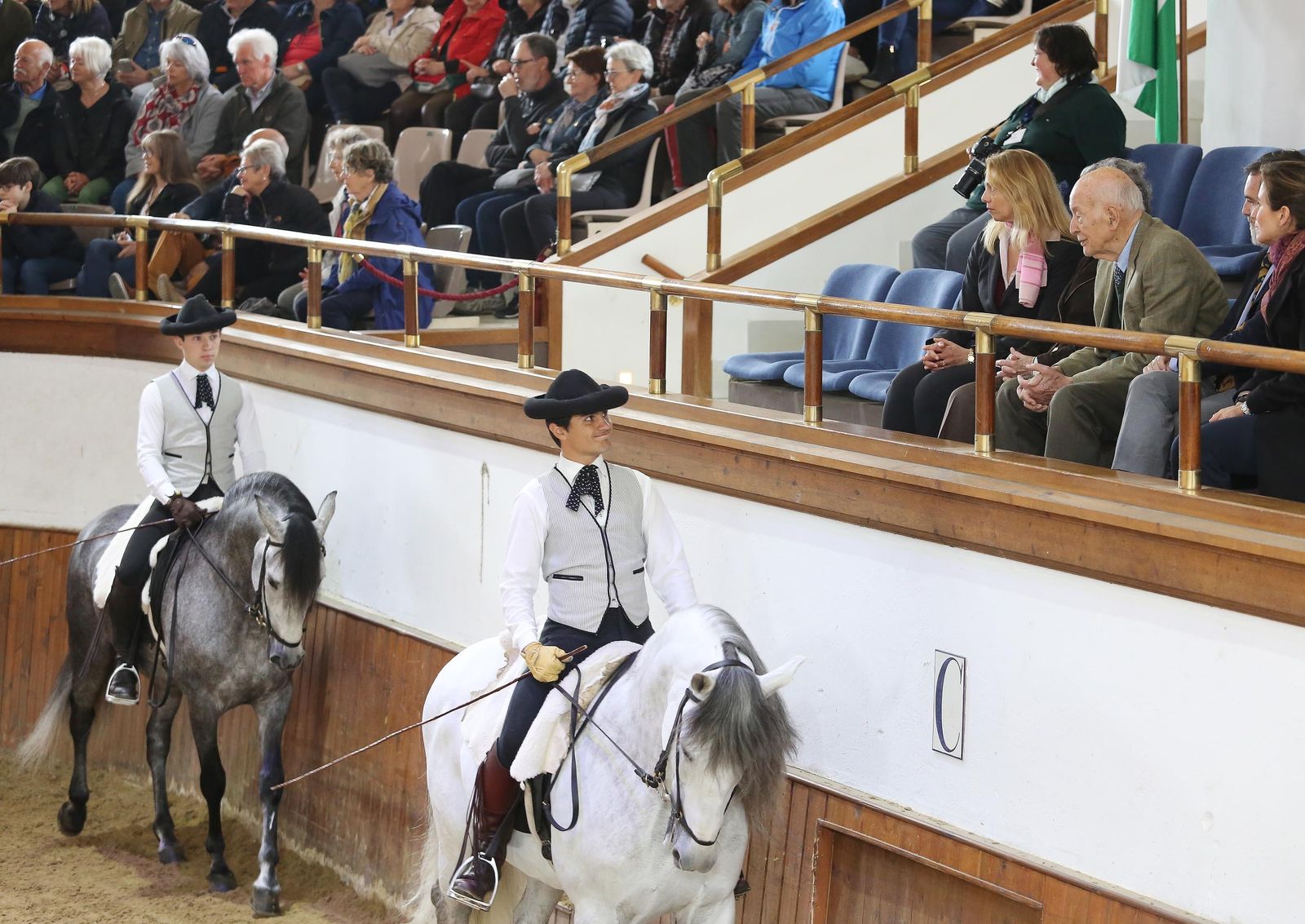 Visita a la Real Escuela del Arte Ecuestre del Ex-Presidente de Francia Valéry Giscard D'Estaigne