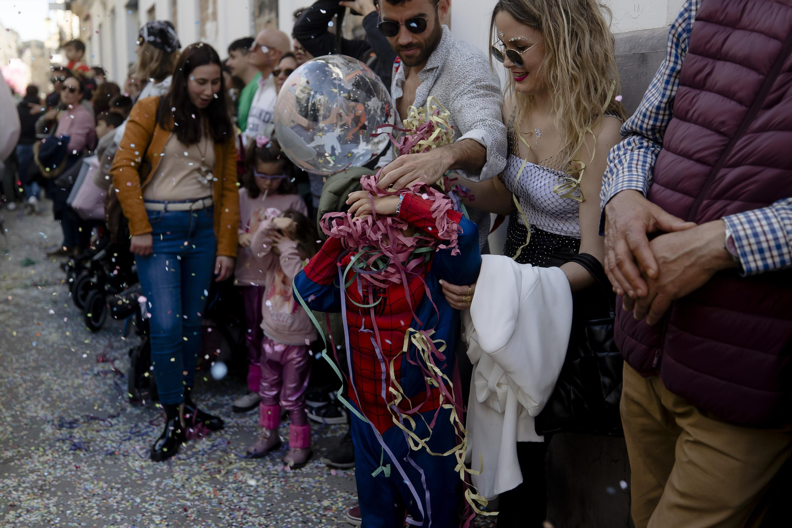 Búscate en las imágenes de la cabalgata de carnaval del Puerto de Santa María
