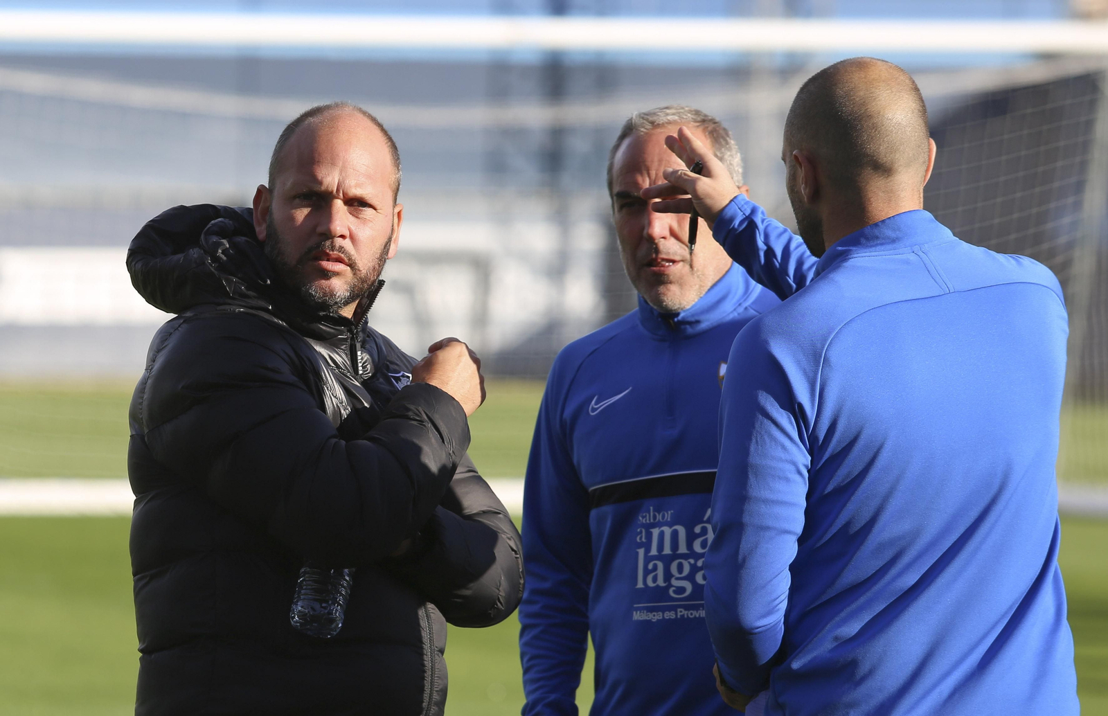 José Alberto, Enrique Ruiz y uno de sus ayudantes, en el Anexo.