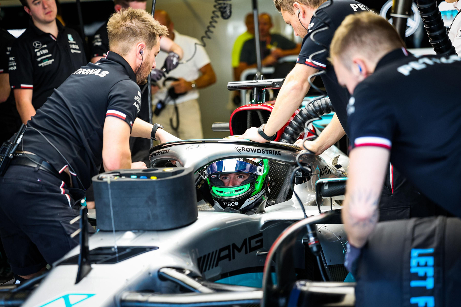 Las escuderías de  Fórmula uno se prueban tras el fin de temporada