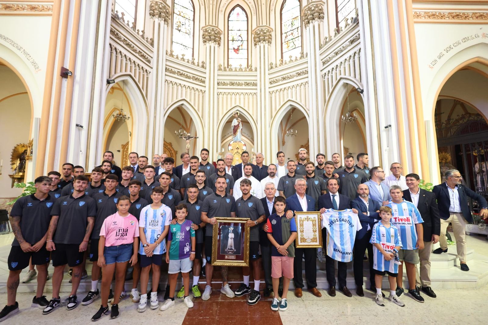 Las fotos del Málaga CF en su visita al Cautivo