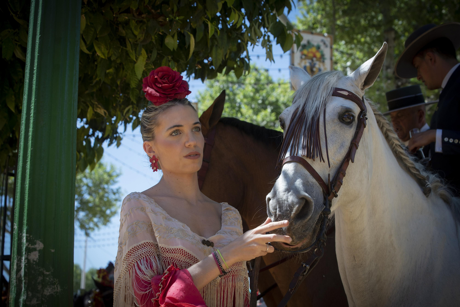Sube la temperatura y el glamour en el lunes de Feria de Abril 2023