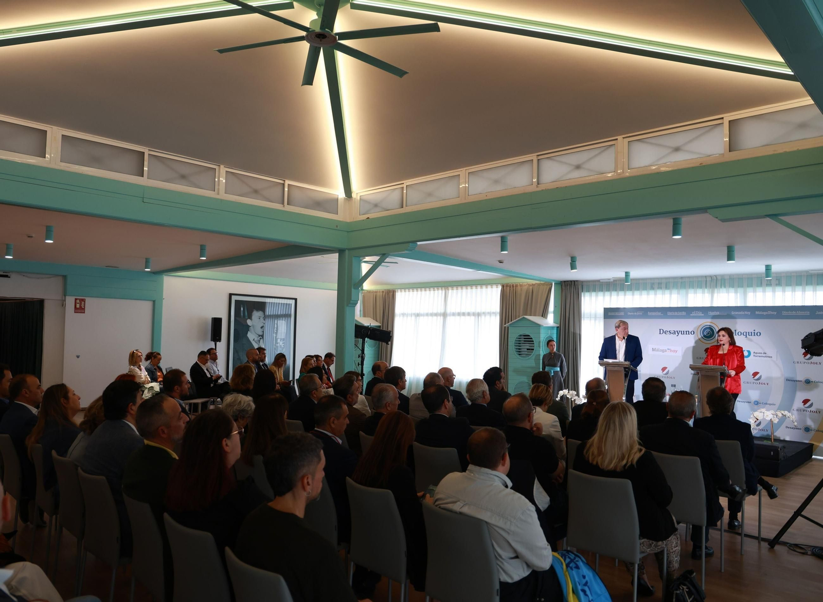 El desayuno informativo del Grupo Joly con Margarita del Cid, alcaldesa de Torremolinos, en imágenes