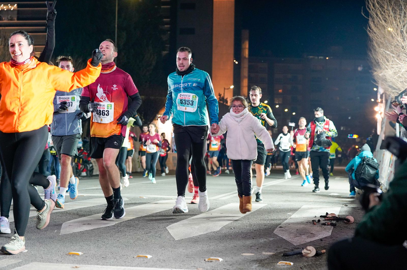 En imágenes: búscate en tu llegada a meta de la Carrera de San Antón 2026 (20)