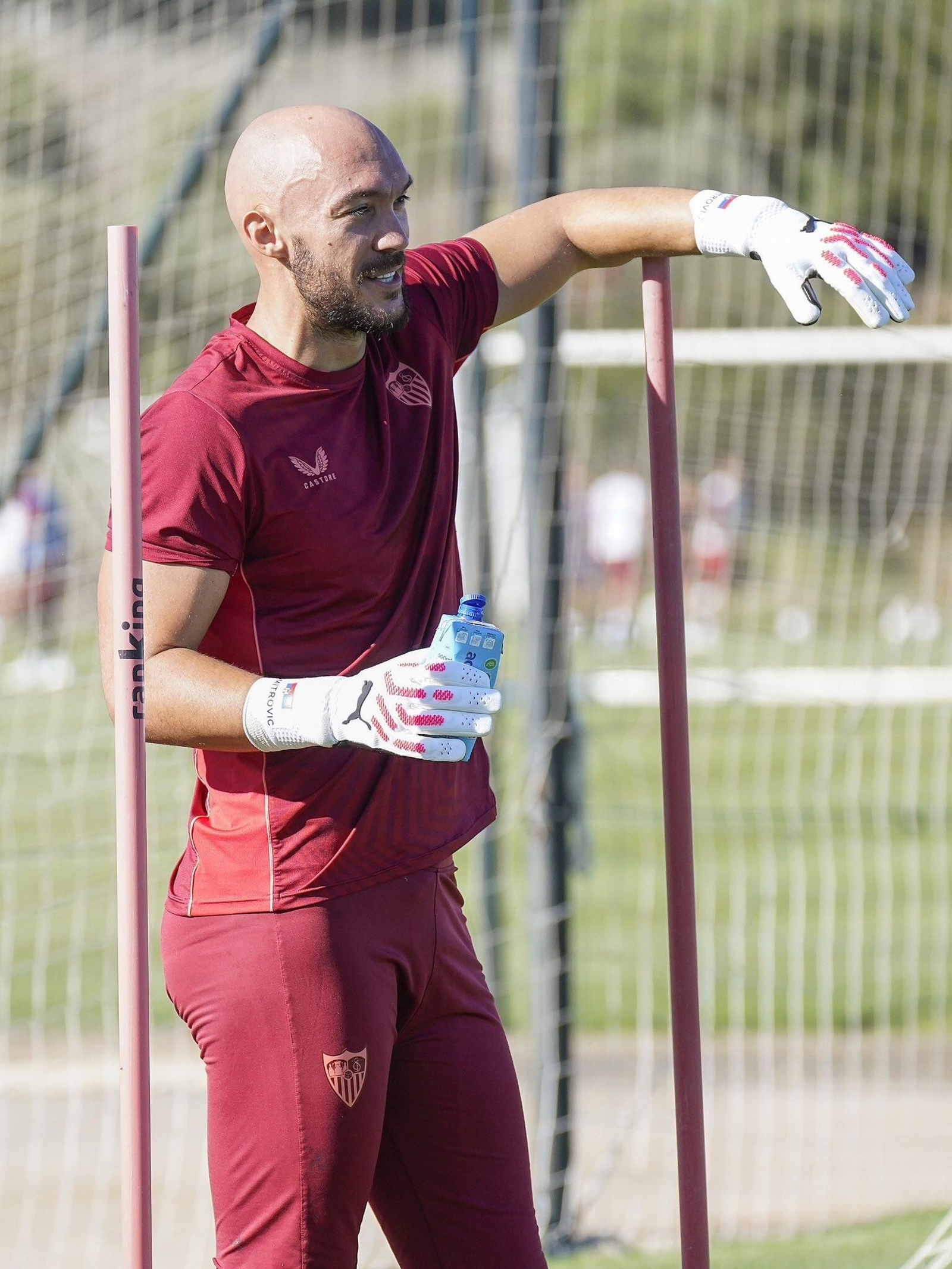 Marko Dmitrovic, en su primer entrenamiento de pretemporada.