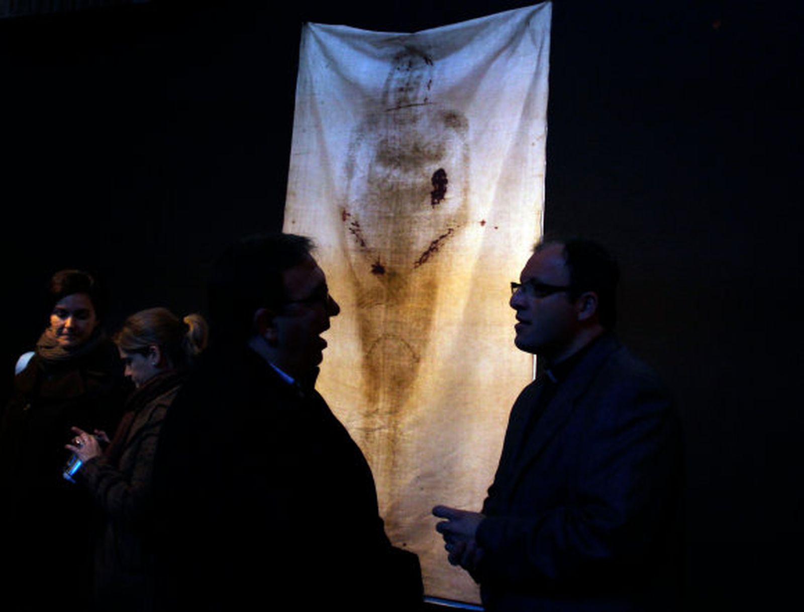 La Catedral de Málaga muestra una exposición que recrea la Sábana Santa