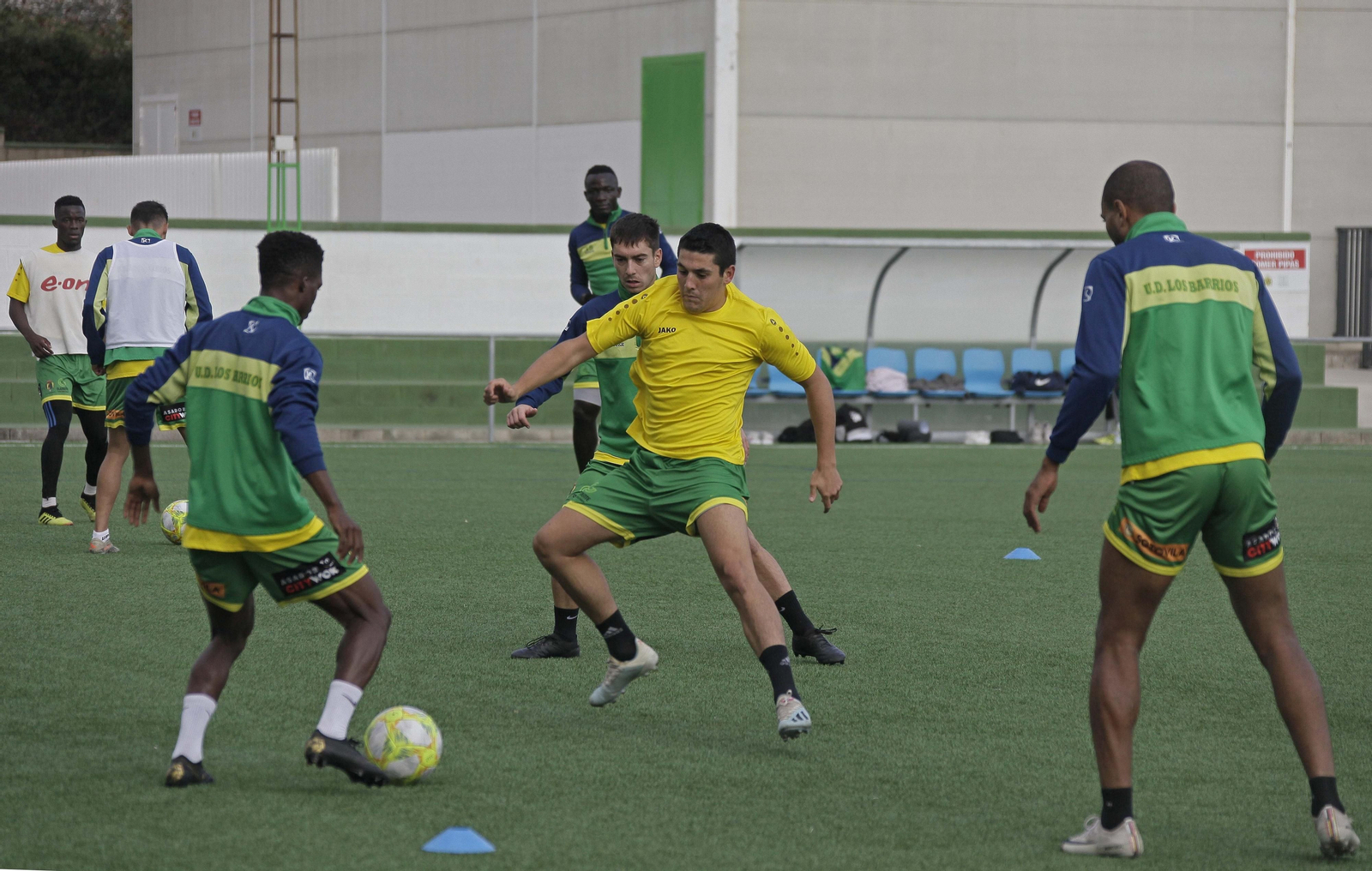 La Unión Deportiva Los Barrios, en un entrenamiento en Los Cortijilos