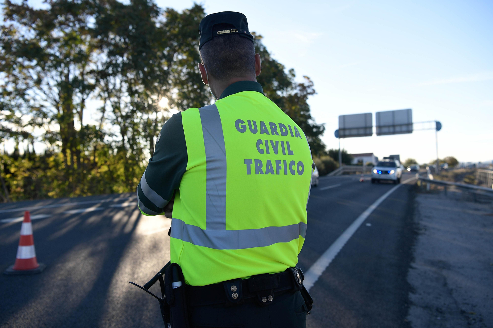 Fotos: así están siendo los controles de Policía y Guardia Civil en Granada por el confinamiento