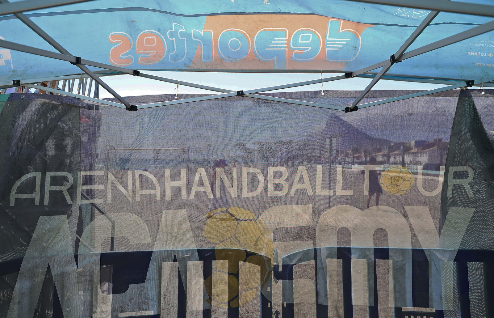 Fotos del domingo en el Internacional de España de balonmano playa de La Línea