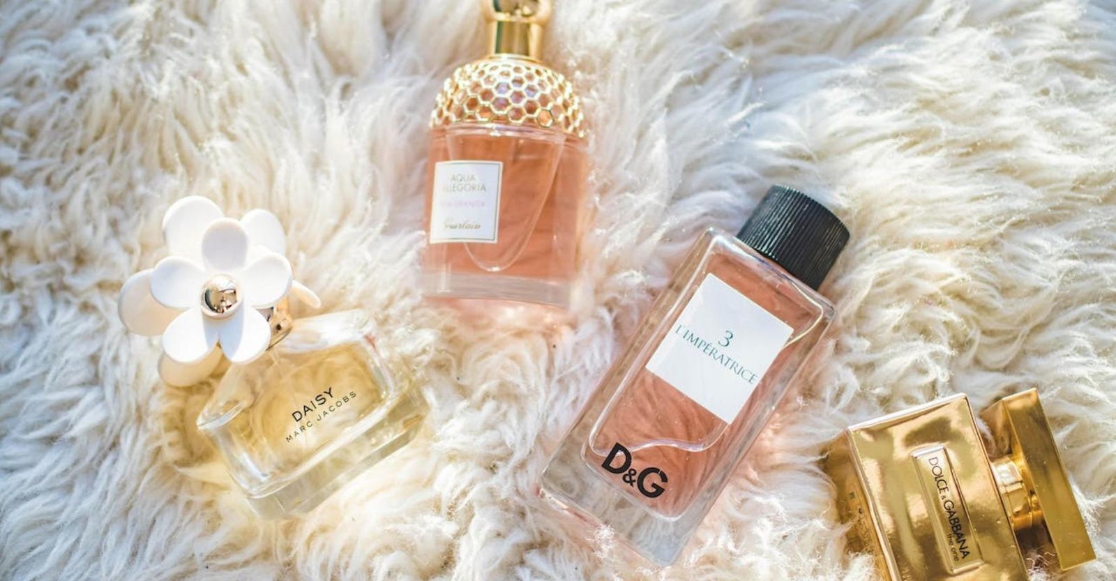 Los perfumes de mujer más vendidos y recomendados