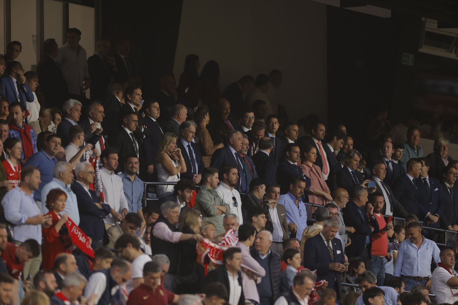 Búscate en las fotos del Sevilla-Celta