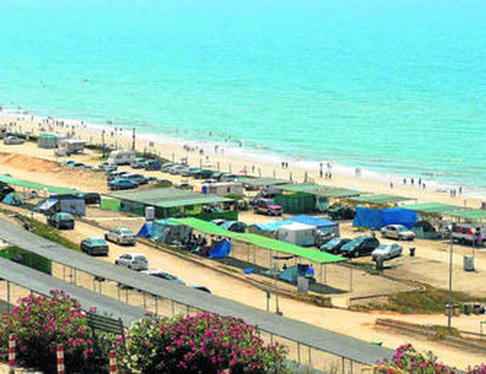 Instalaciones del camping de Matalascañas, en plena playa.