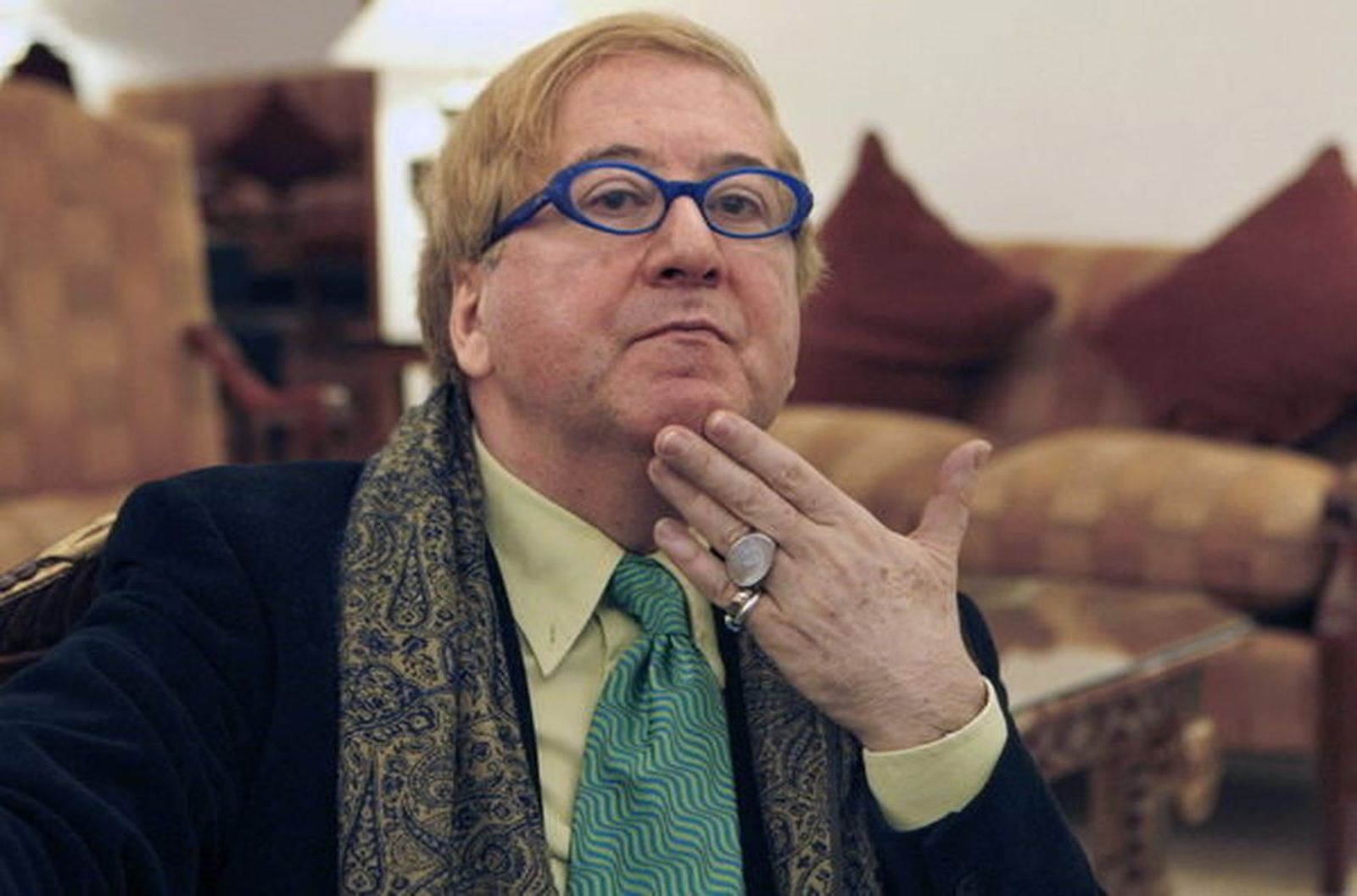 Luis Antonio de Villena.