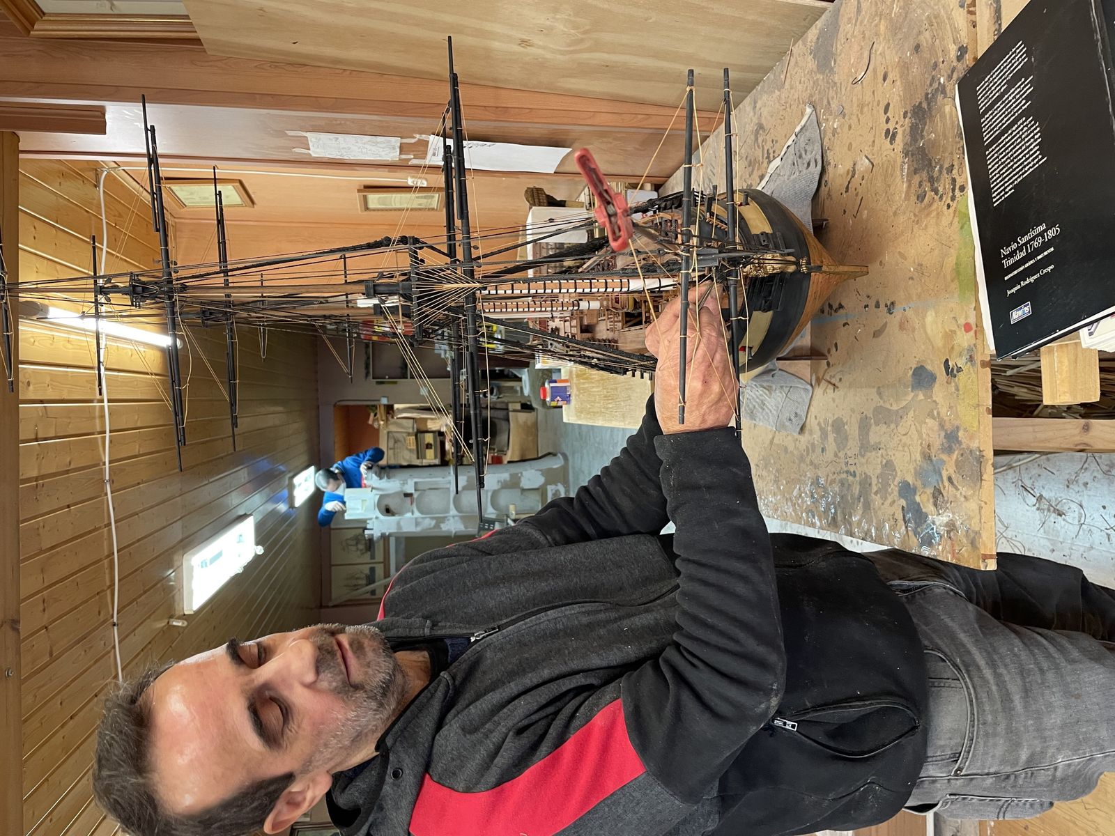 Fotos de maquetas navales construidas por Máximo Agudo.