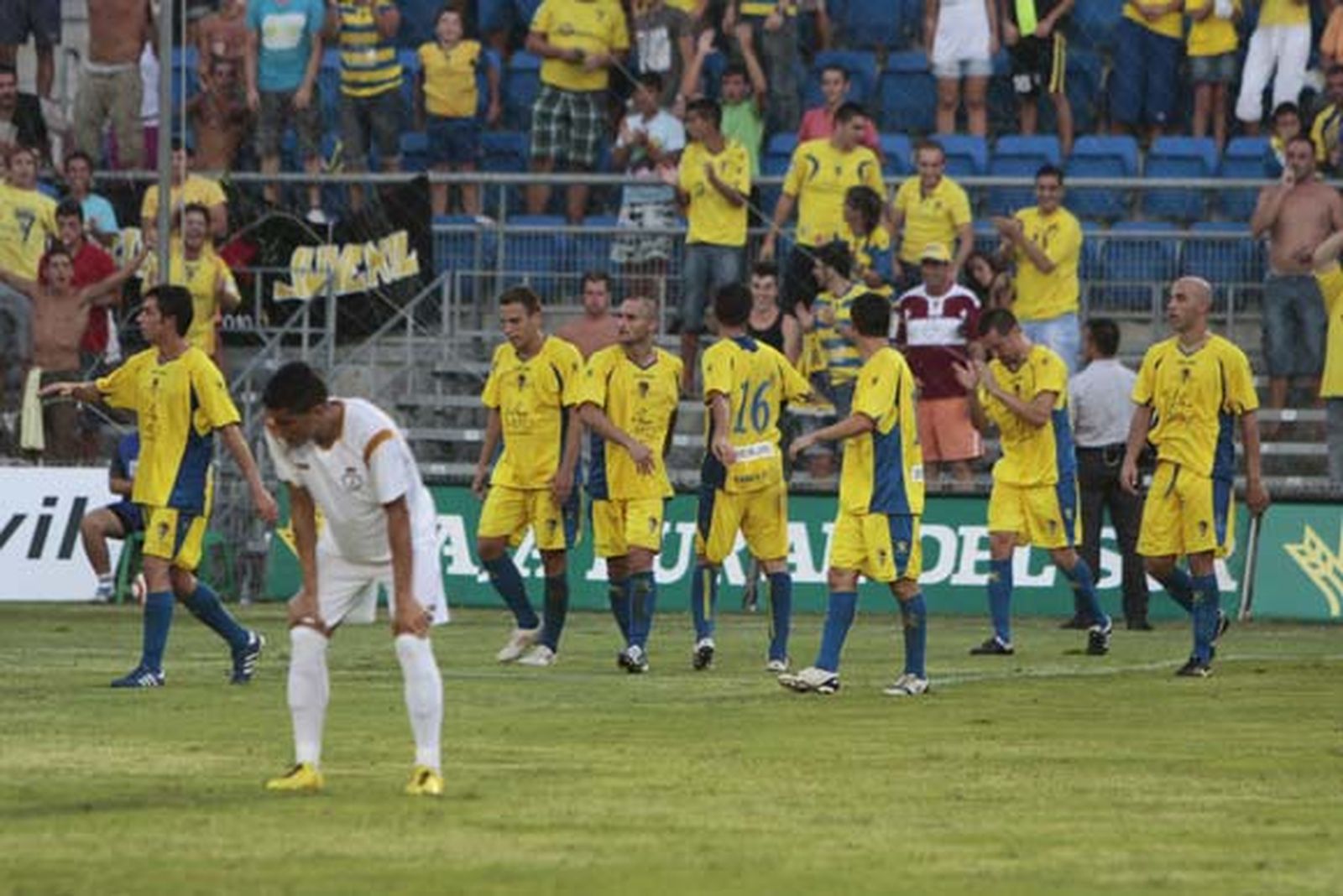 El Cádiz gana en casa el primer partido de la liga

Foto: Lourdes de Vicente