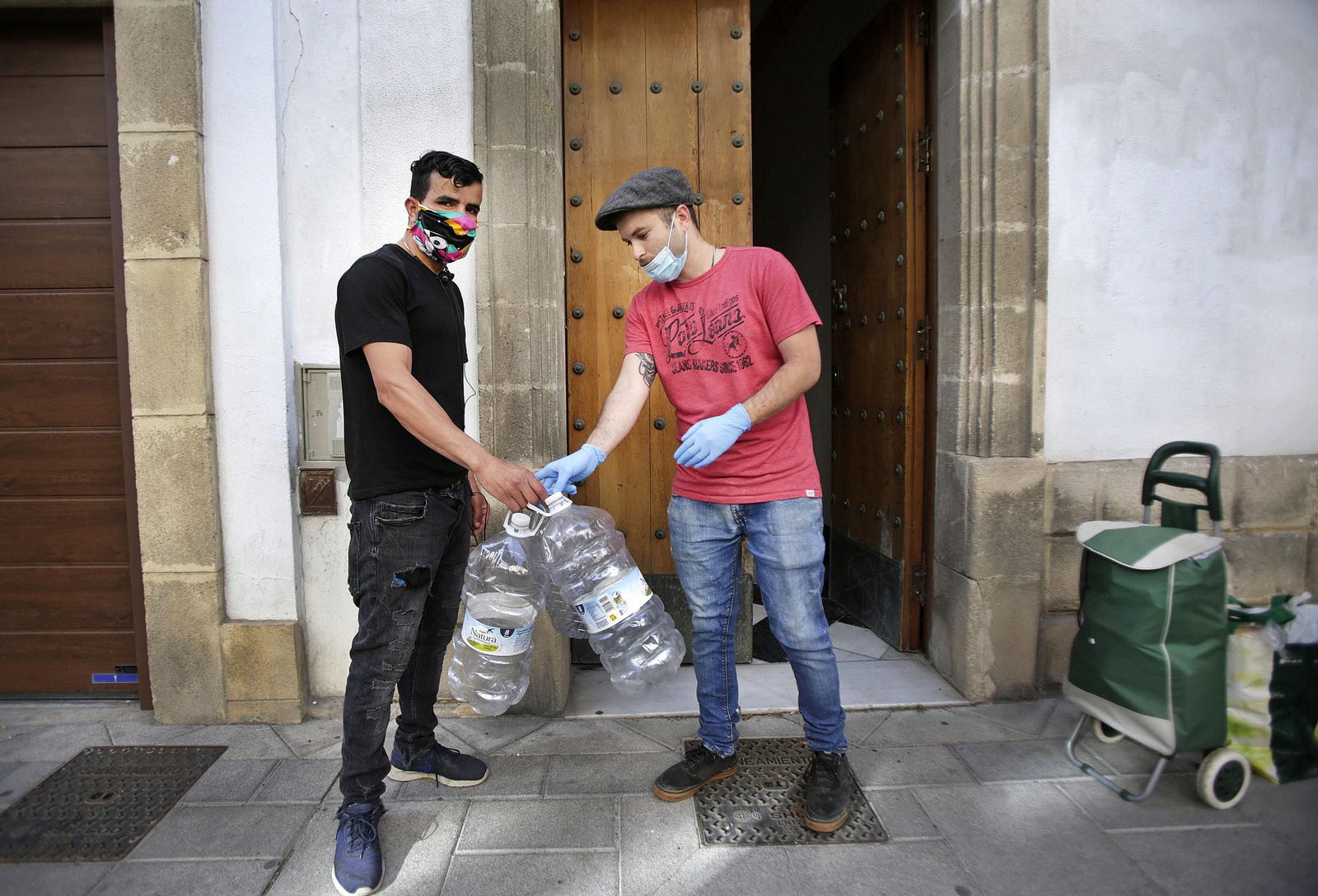 INVISIBLES, un puñado de voluntarios que solo se dejan ver por los mas necesitados.