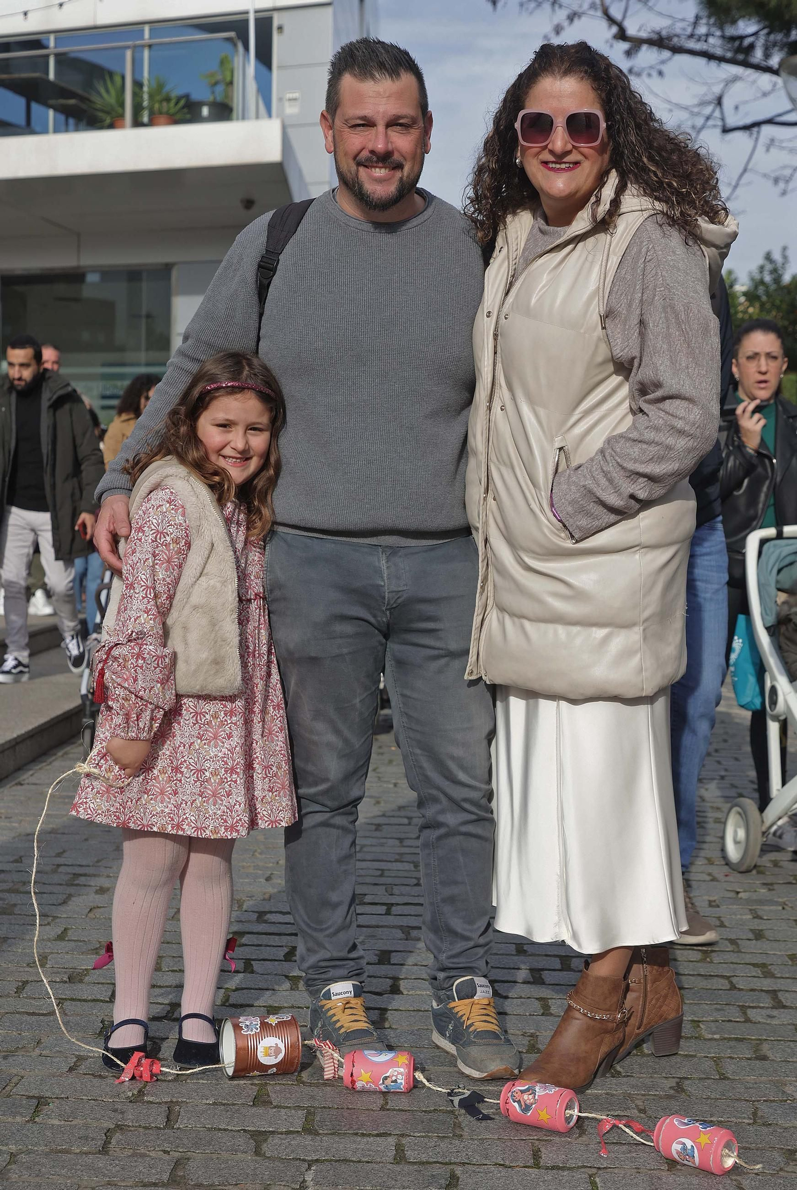 Búscate en las fotos del Arrastre de Latas 2025 en Algeciras