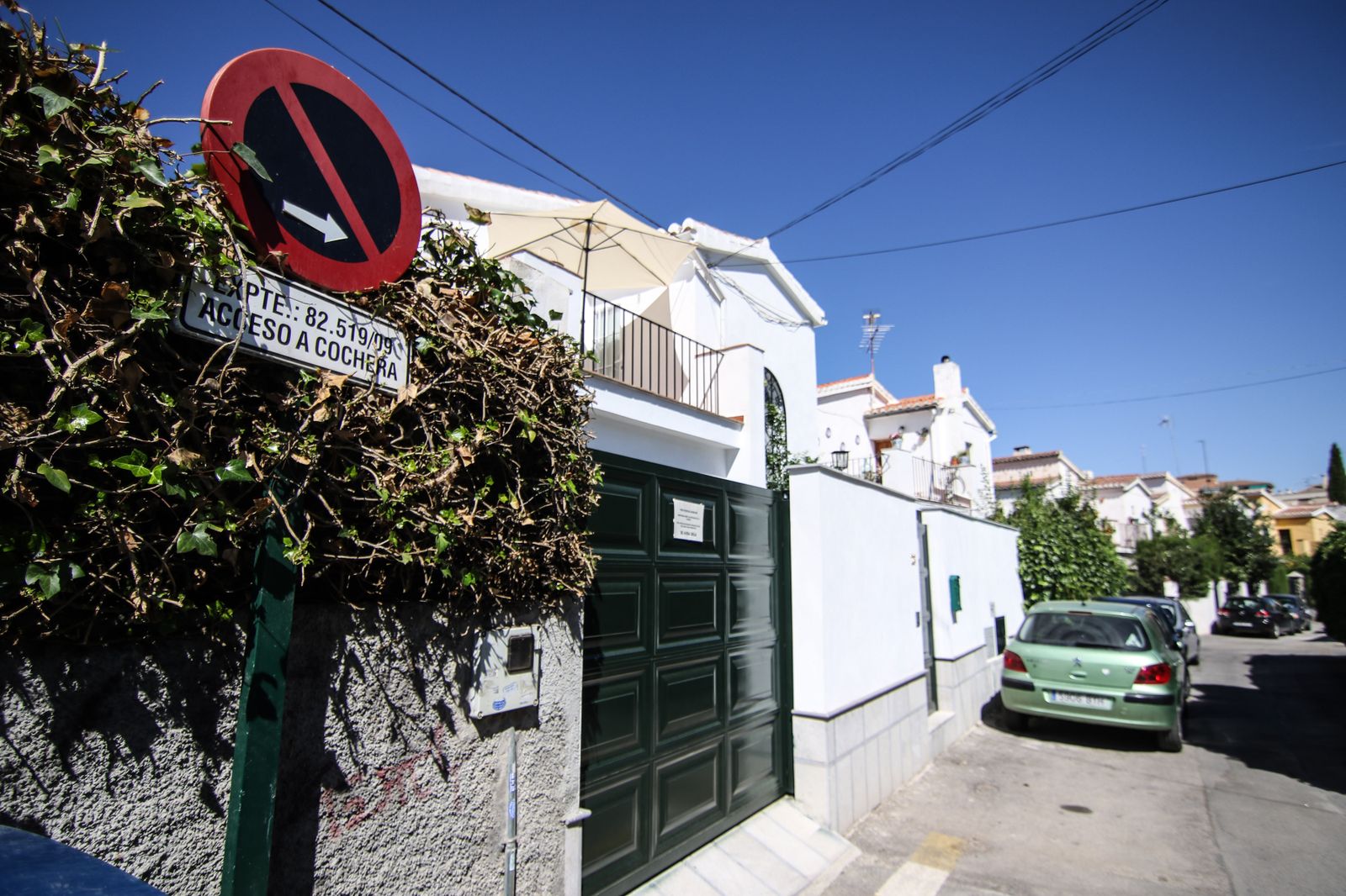 Los vecinos no se ponen de acuerdo. Unos quieren que las calles sean privadas y otros públicas.