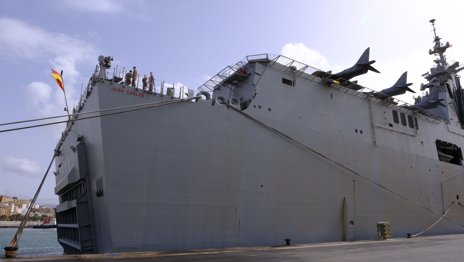 Fotogalería de la visita al portaaviones Juan Carlos I. Puerto de Almería.