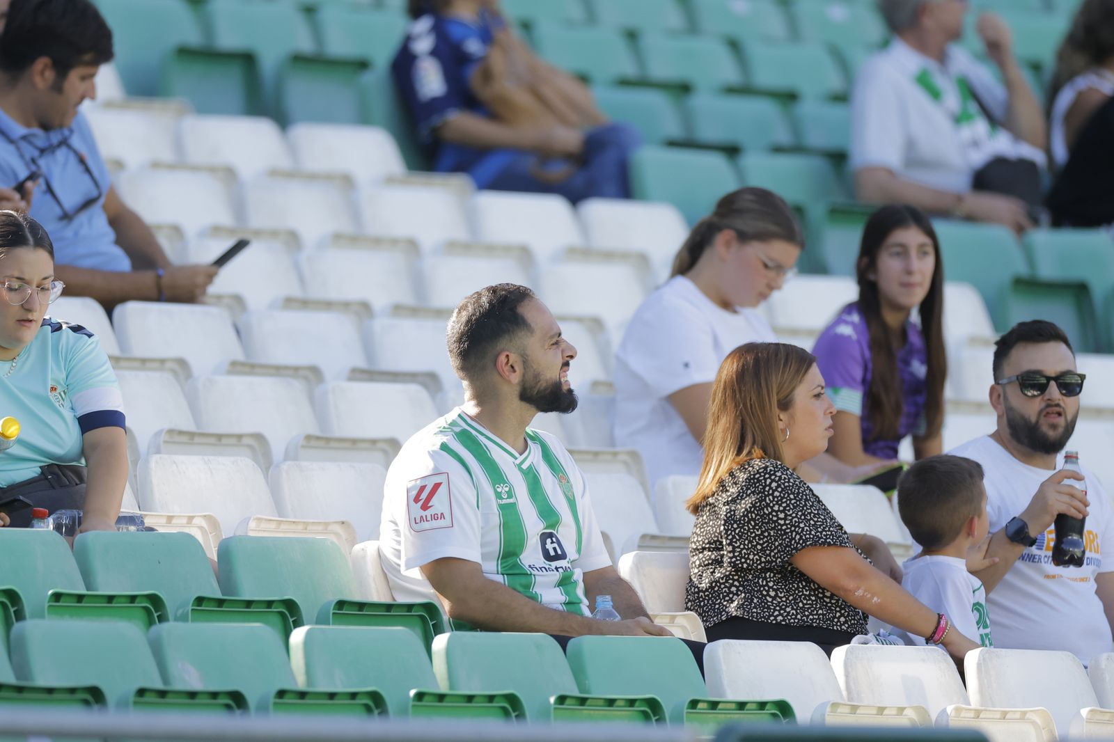 Búscate en las fotos del Betis-Cádiz