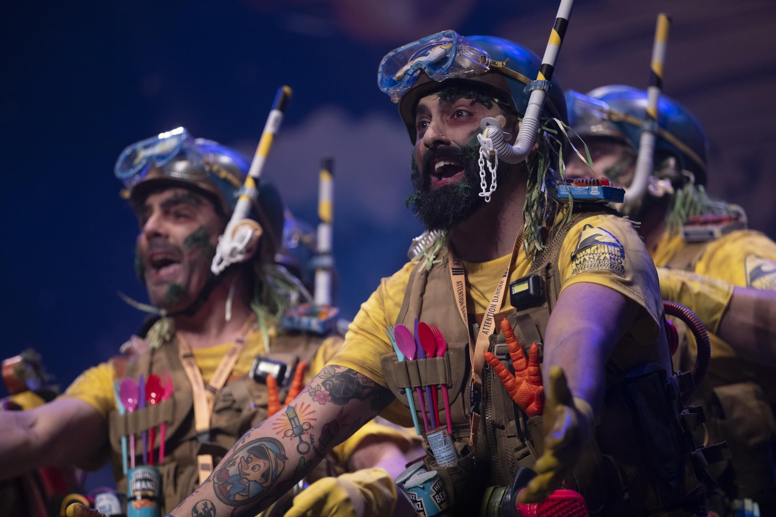 Imágenes de la actuación de la murga de Huelva "No te vayas a espantar. El juicio final" en el Carnaval Colombino