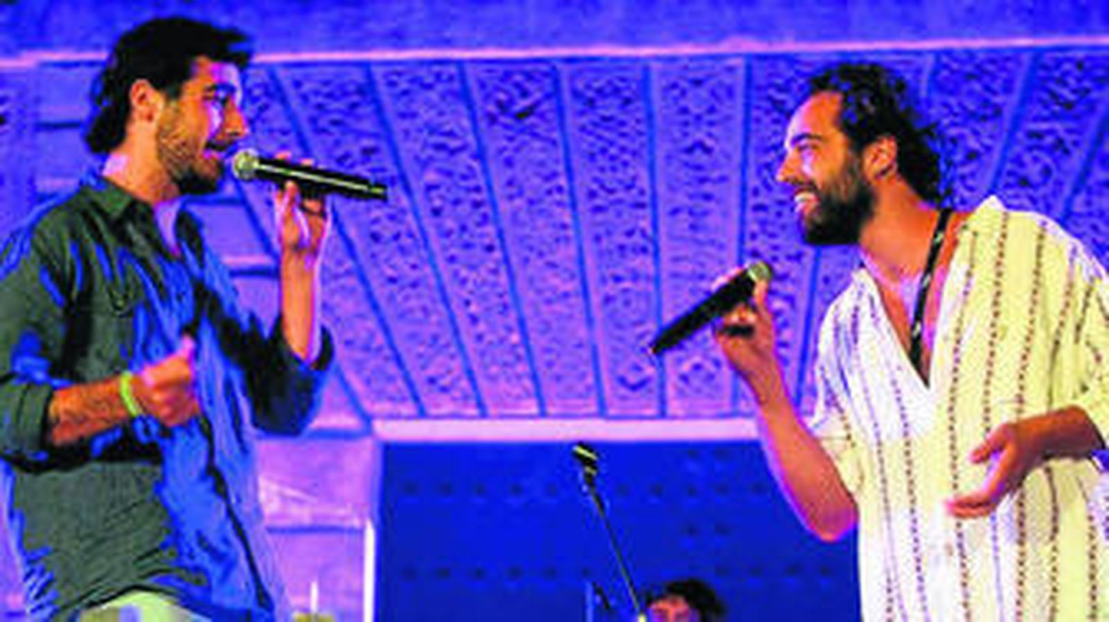 Los hijos de José Manuel Soto, Marco y Jaime, han debutado en la música con 'Mi hermano y yo'.