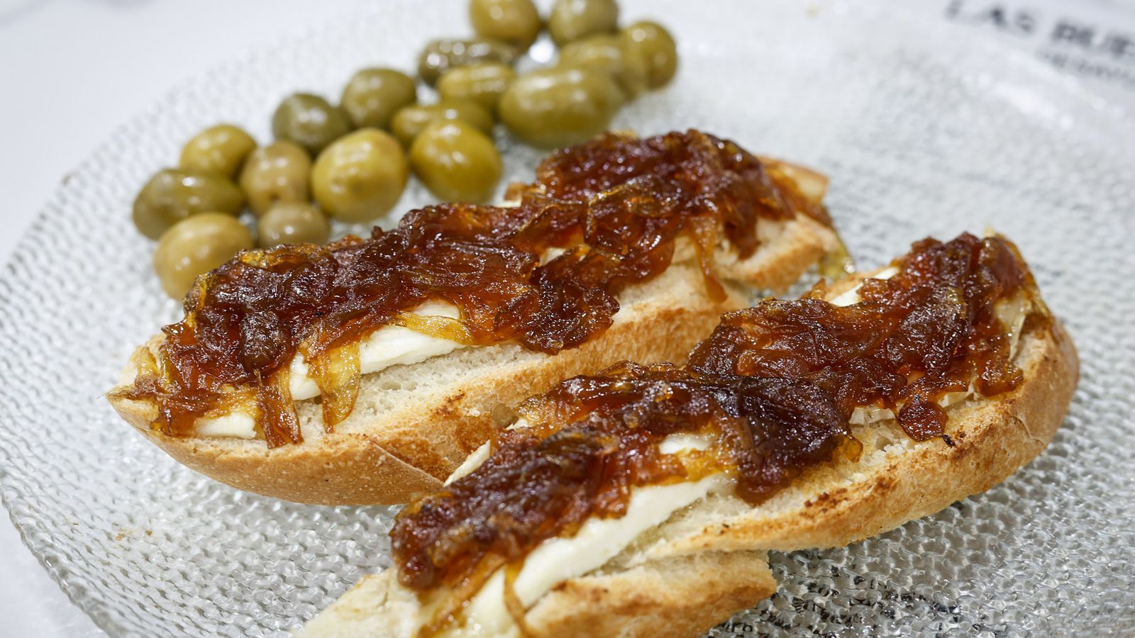 El lugar cuenta con tostas de diferentes sabores.