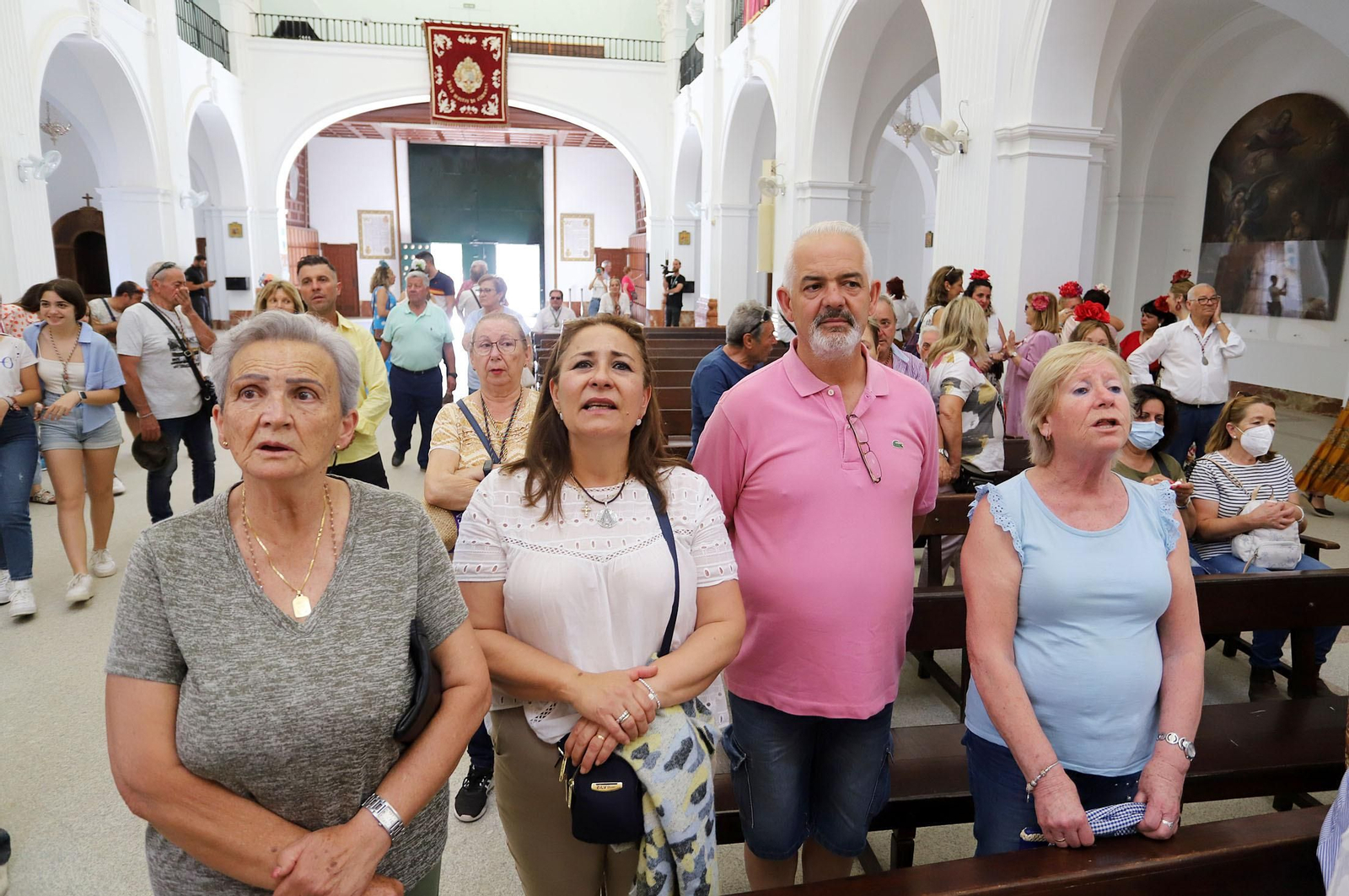 Ambiente en la aldea del Rocío previo a la llegada de las Hermandades, en imágenes