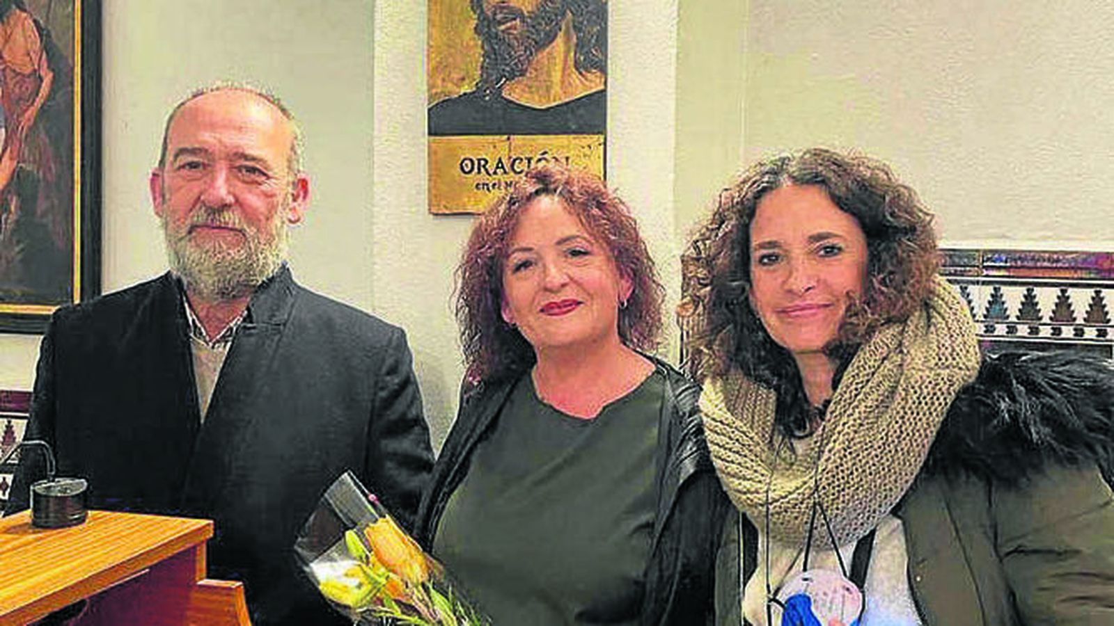 Artista total en los gozos de marzo y abril: Vía crucis, cartel y pregón