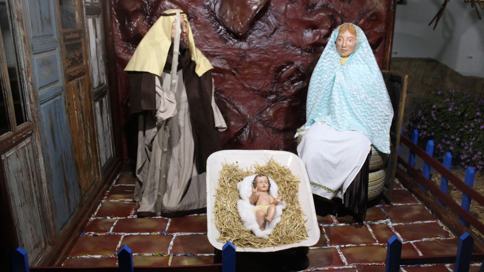 Pesebre con residuos.