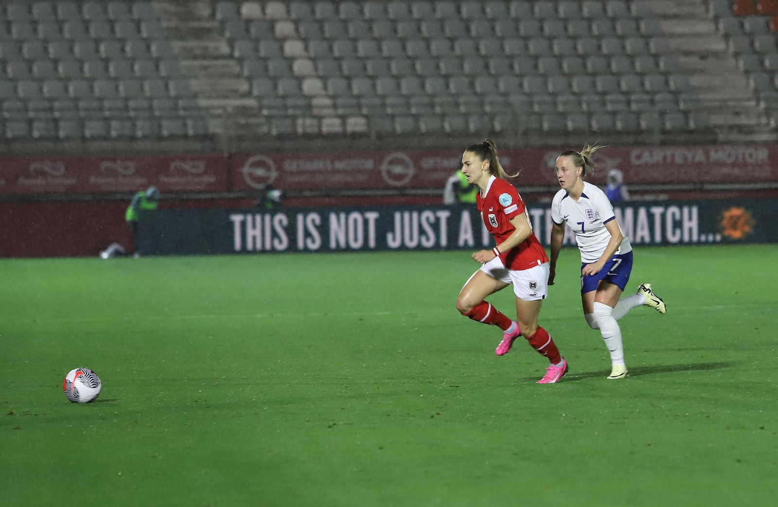 LAS FOTOS DEL AMISTOSO INGLATERRA-AUSTRIA FEMENINO EN ALGECIRAS
