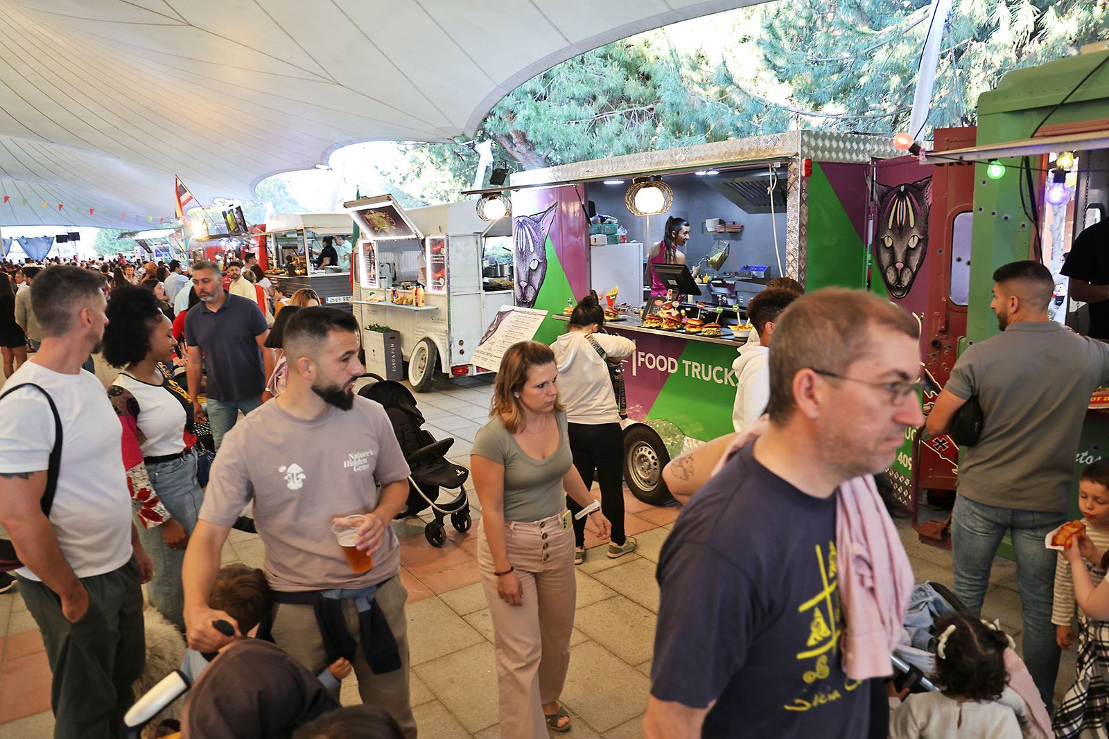 Imágenes del Festival Mundial de Foodtrucks y los cantajuegos DIsney en Huelva