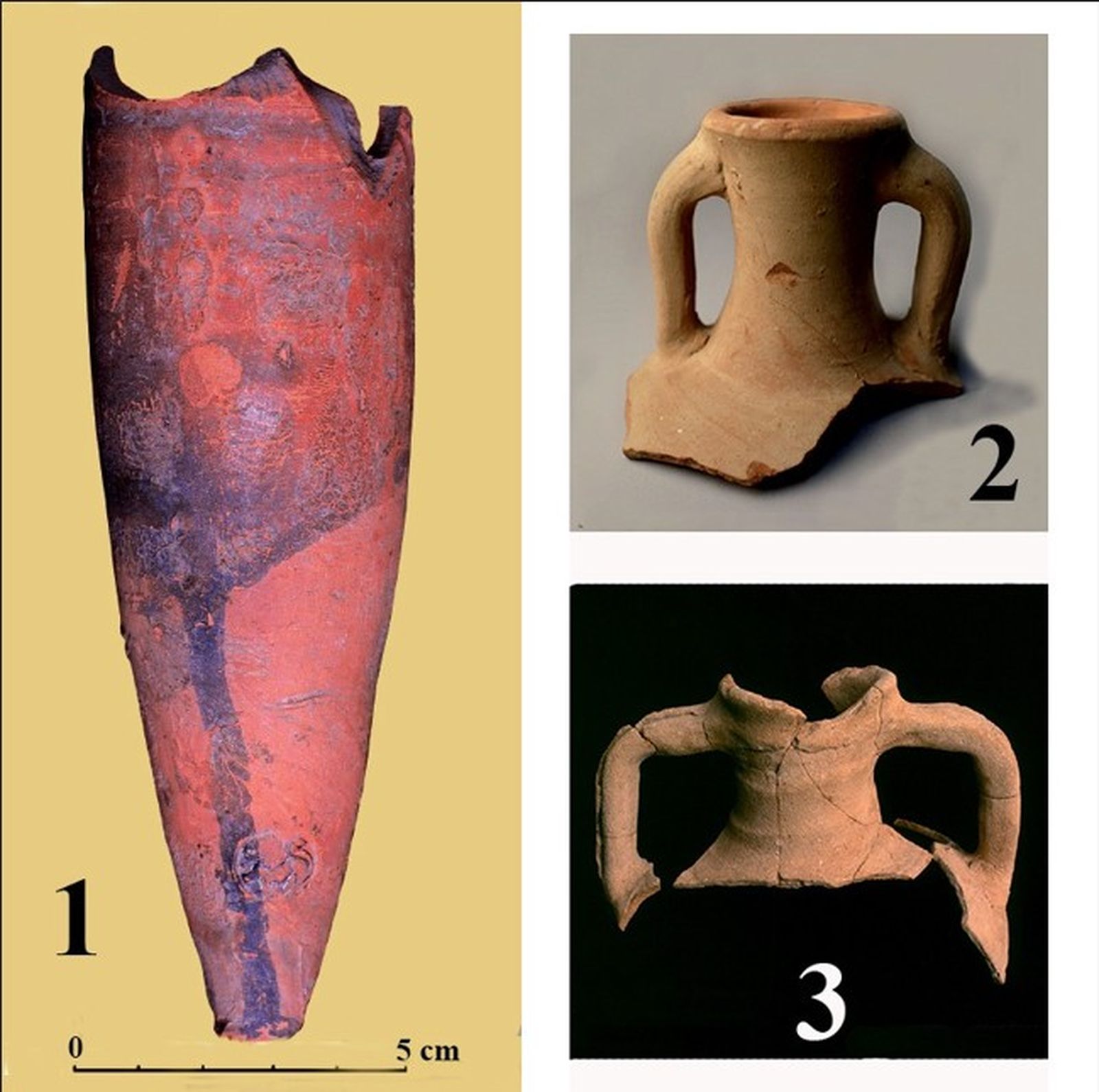 1.- Ejemplar de 'late roman unguentaria' procedente de la zona sirio-palestina; 2.- Ánfora procedente del norte de África y 3.- Ánfora venida del Mediterráneo Oriental (Siglos VI o VII d.C.). Los tres ejemplares hallados en el yacimiento de la calle San Nicolás de Algeciras (Museo Municipal de Algeciras).
